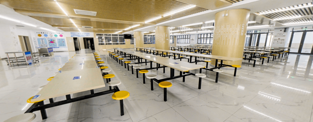 潍坊未来实验学校打造让家长放心的阳光食堂