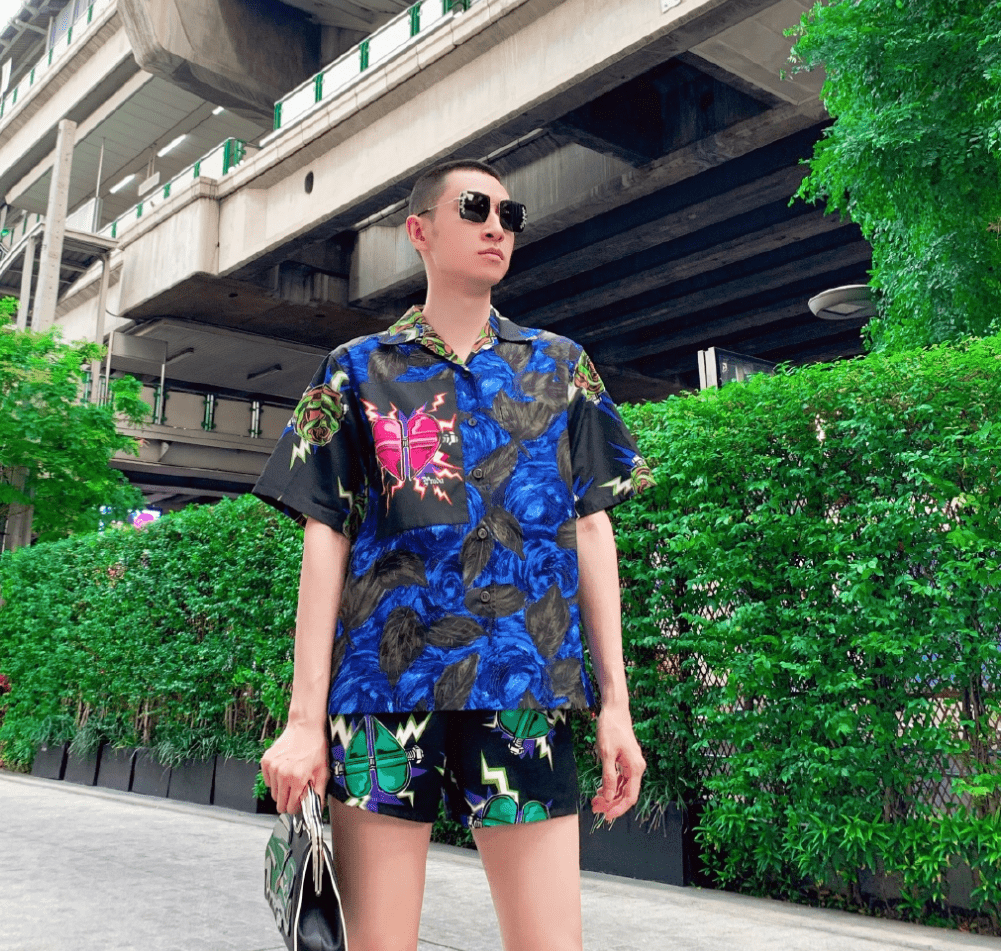 碾压陈志朋的男人出现了,穿花衬衫配皮短裤还挎女包,也太妖娆了_闵锐