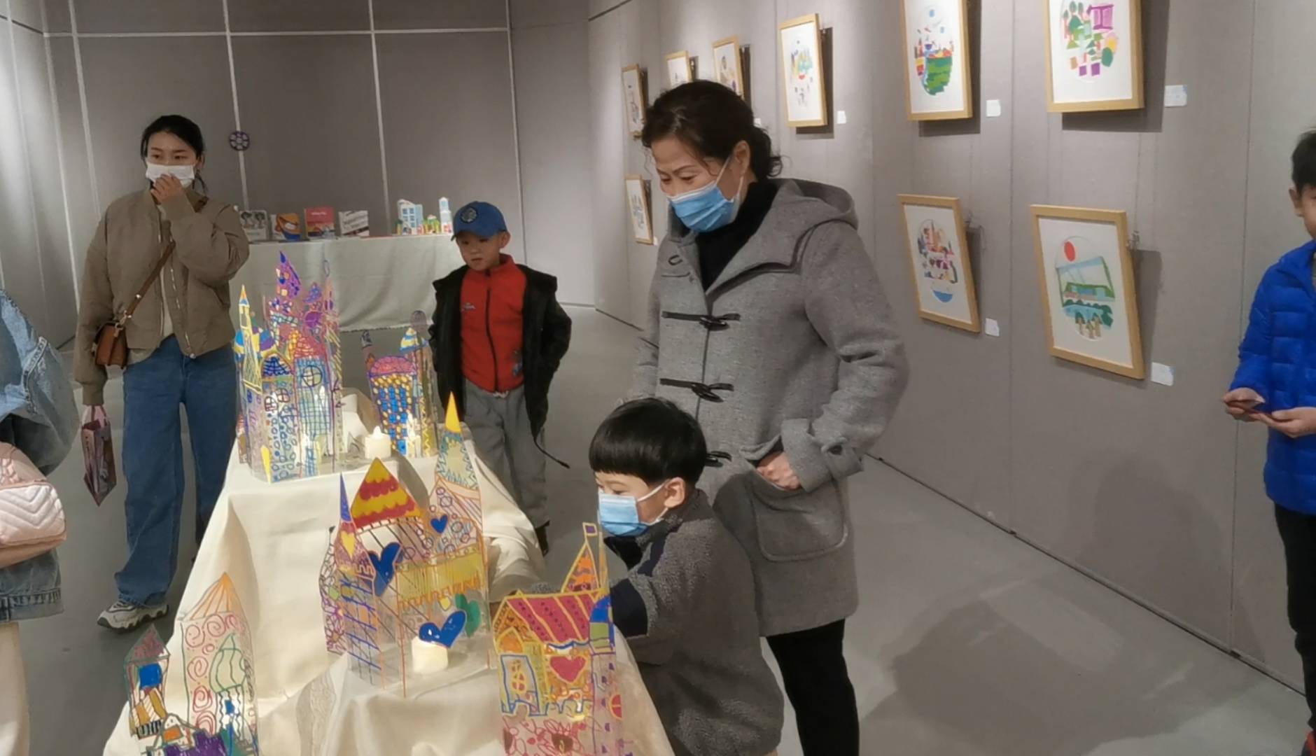 "童年的艺术——不纸如此"少儿艺术作品展在蓝溪美术馆开幕