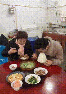 图片[5]-搞笑段子GIF：这就是你承诺的只吃一碗米饭吗-魔性次元