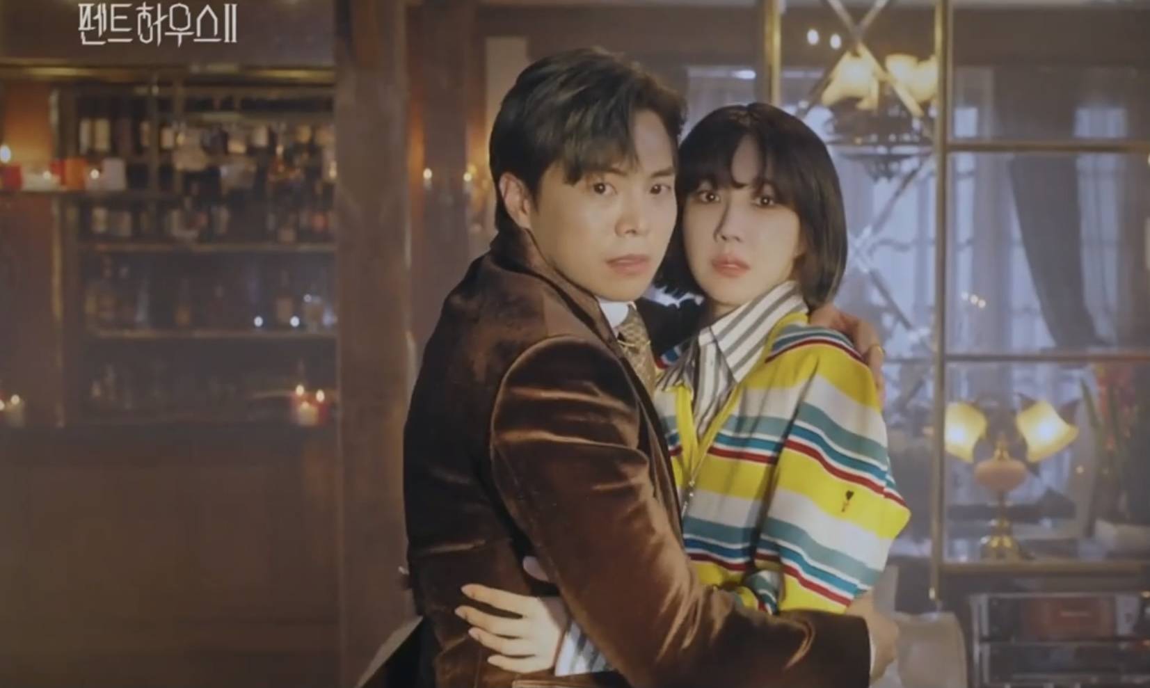 狗血外的顶楼2,美艳千老师驾驭暗黑捧花芭比粉,欢乐还看澡堂子