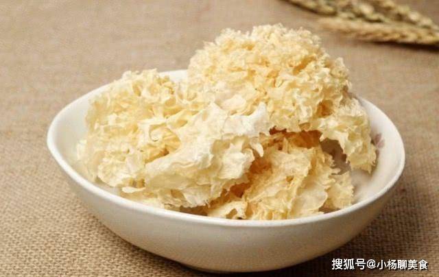 银耳怎么熬制才容易出胶 fa4135dd578041c09199e2f8fbdedfd4.jpeg