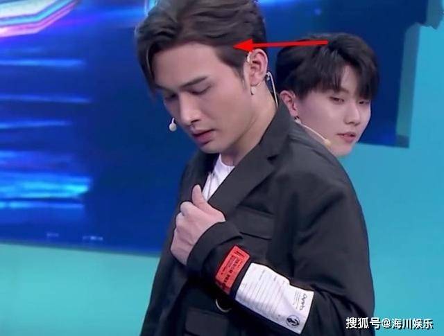 原创马嘉祺自称1米8与身高1米83的张彬彬同框这差距是否说谎一目了然