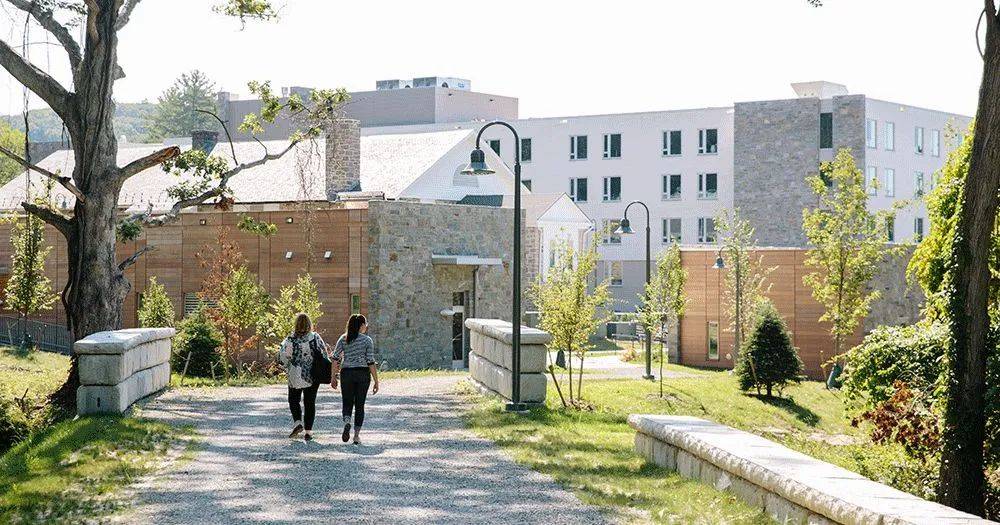 佩斯大学排名_李·佩斯