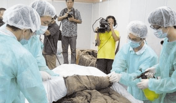 孕妇梦见棺材，梦境背后的深层含义与解读