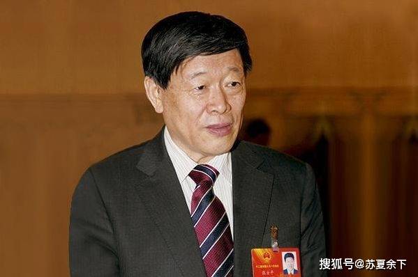 上亿集团董事长_董事长办公室图片(2)