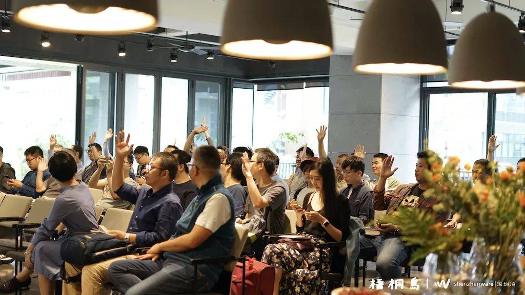 行业|走向消费市场的智能眼镜，MAD Gaze、Rokid、Mutrics 三家先行者的经验