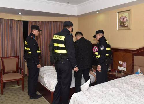 浙江男子嫖娼被抓,哭道:我老婆知道我就死定了.