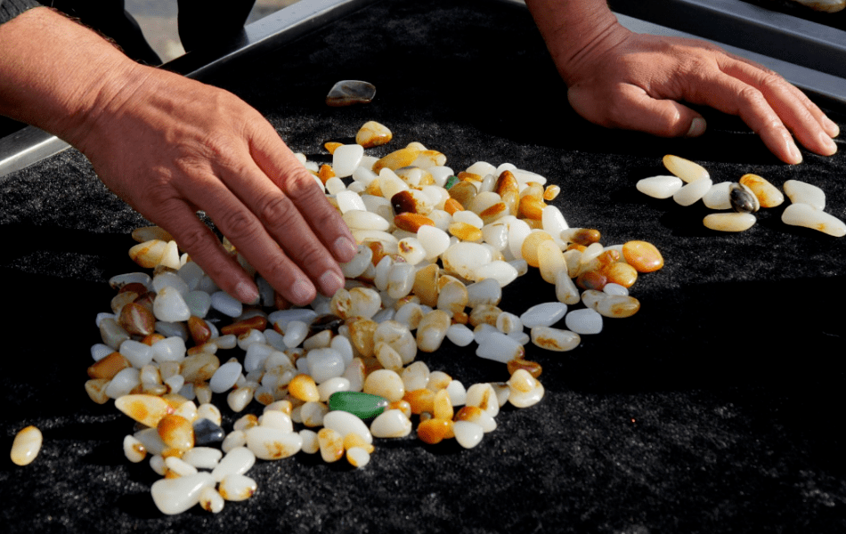 逛一逛和田"玉巴扎"_玉石