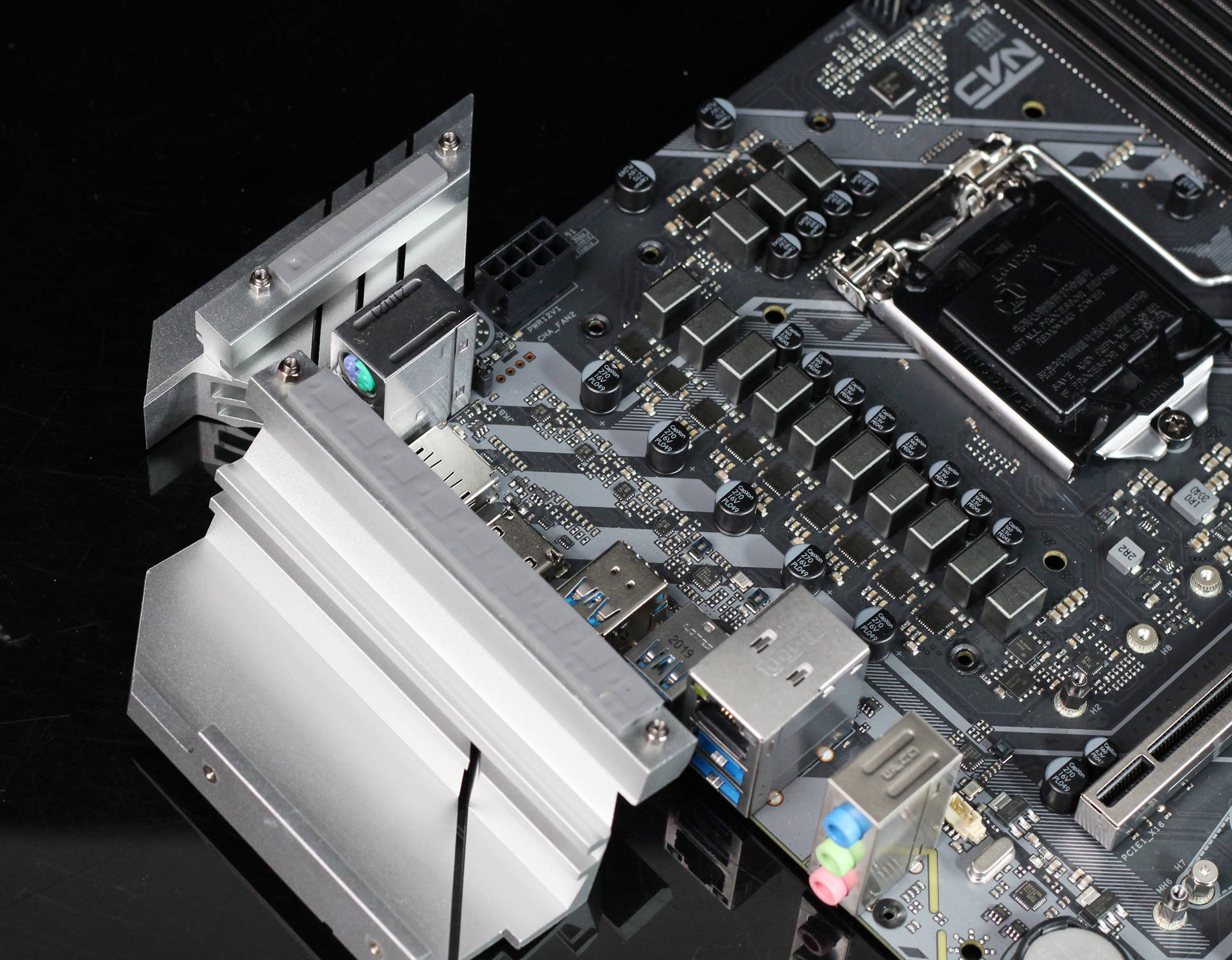 七彩虹cvnz590m主板开箱小板型z590有着大能量