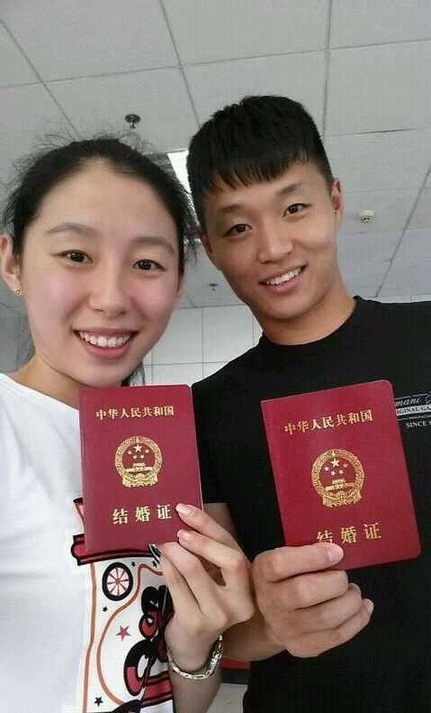 是花游冠军却仍勾搭女球迷,前国安国脚讨薪却被指责品德败坏_祝一帆