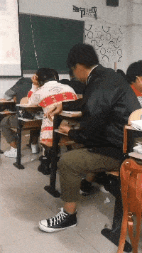 原创
给你个眼神自己领悟吧!