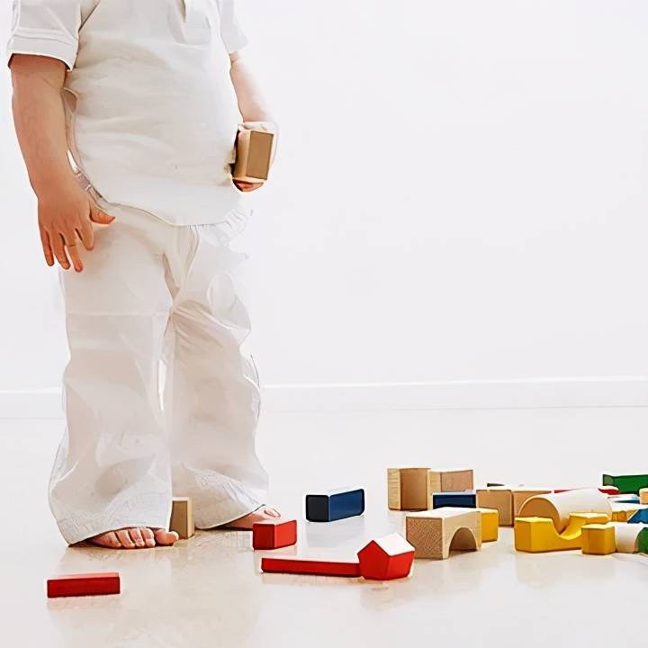 想要促进宝宝大运动发展,这5个方法可以练站!_婴儿