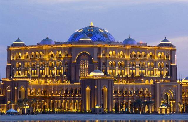 世界上最尊贵的酒店，配备“二十二世纪设施”，专为国王而建