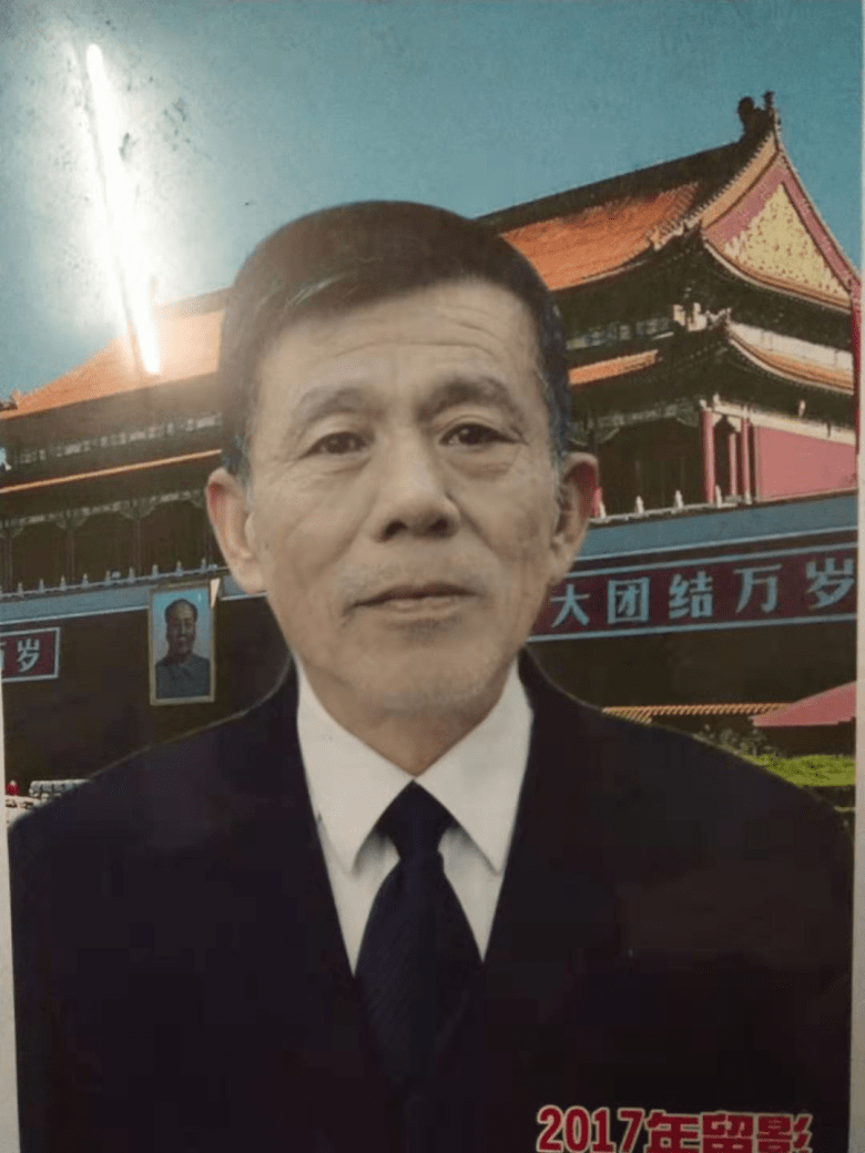 作品欣赏:当代优秀书法家——马伟兴马伟兴,因为爱好从小就自学画画