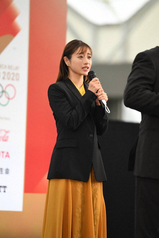 组图:东京奥运火炬传递开启 石原里美点燃圣火