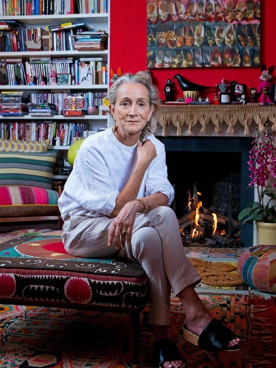 女人过了60岁,优雅老去才是真时尚,这位奶奶活成了女性的榜样_lucinda