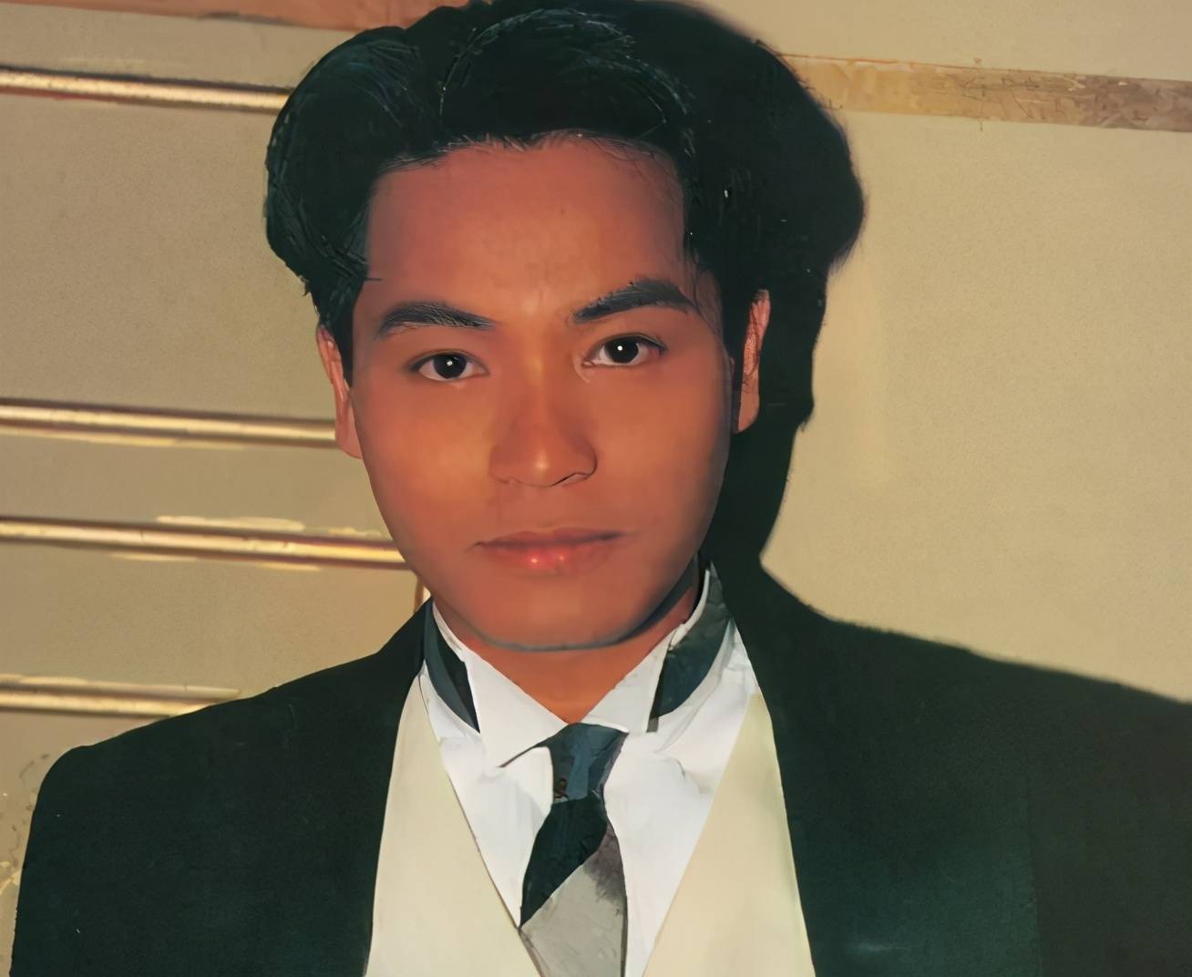 香港电视剧最后的招牌,郭晋安低谷时被女友抛弃,转战内地后爆红_手机