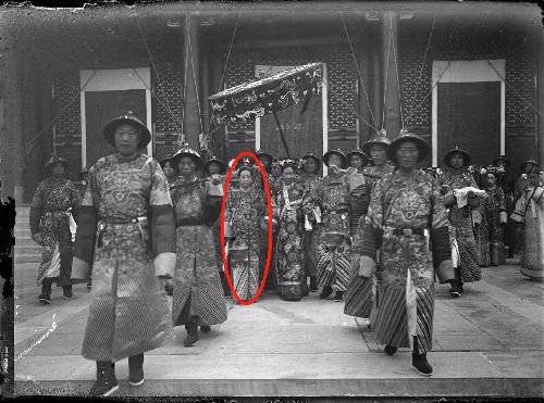 清末第一美人有多美 黑白照也难掩其丽质 最后却孤独终老 慈禧