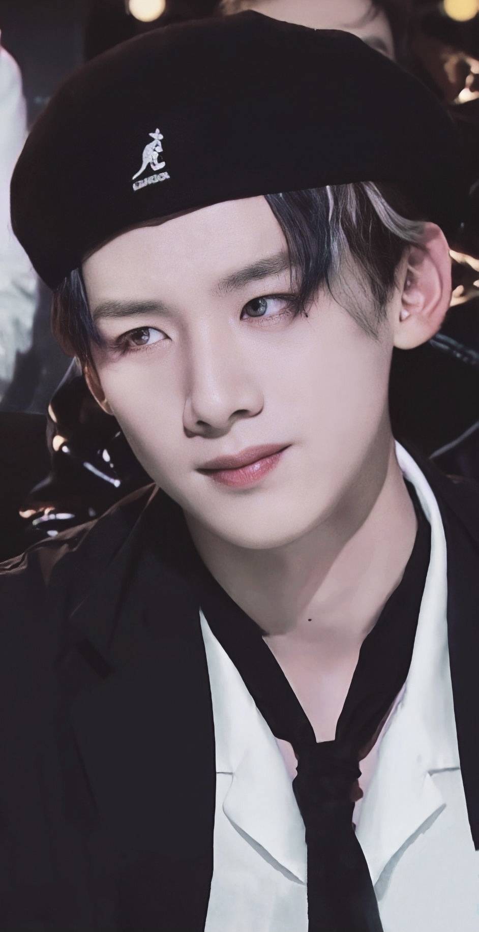 白敬亭以上都是倾心于泪痣妆的代表,而那些天生拥有泪痣的人一定是被