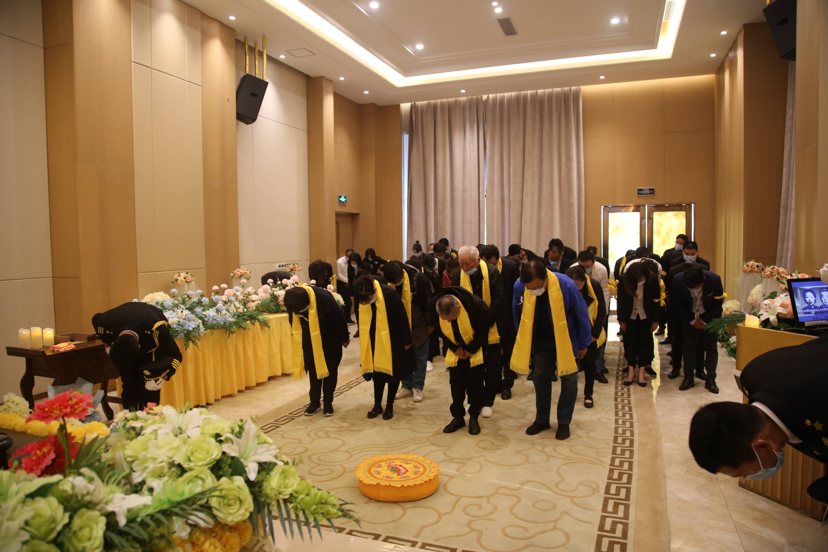 魂归川渝范绍增将军安葬仪式在福果山隆重举行