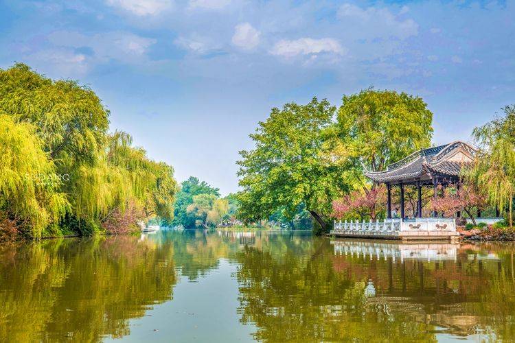 瘦西湖凭什么受乾隆迷恋：扬州城的繁华，曾是中国最富饶大都市