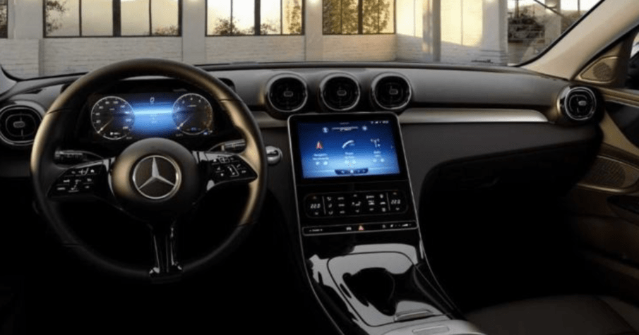 刀法精湛新奔驰c低配内饰发布小屏幕加仿皮塑料你会爱么