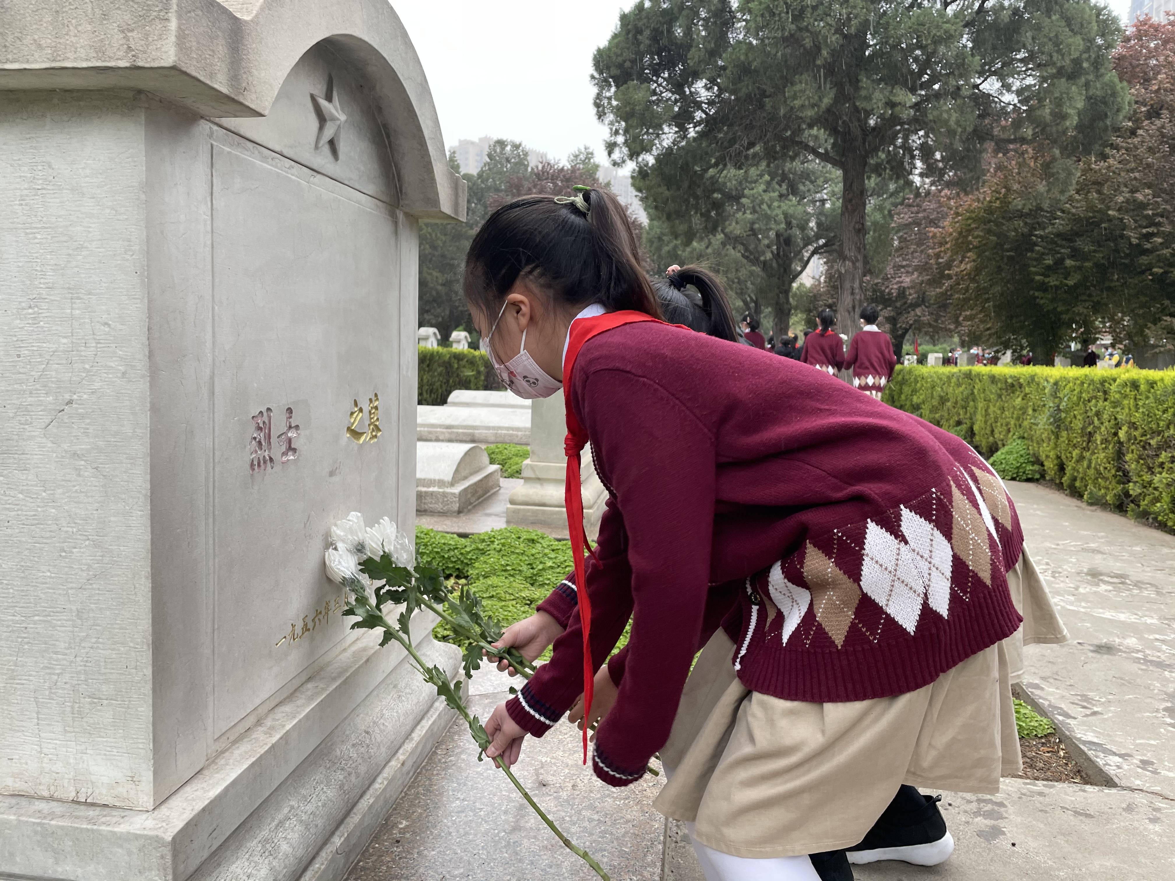 建党百年祭英烈红色基因代代传江山路第一小学清明节系列活动