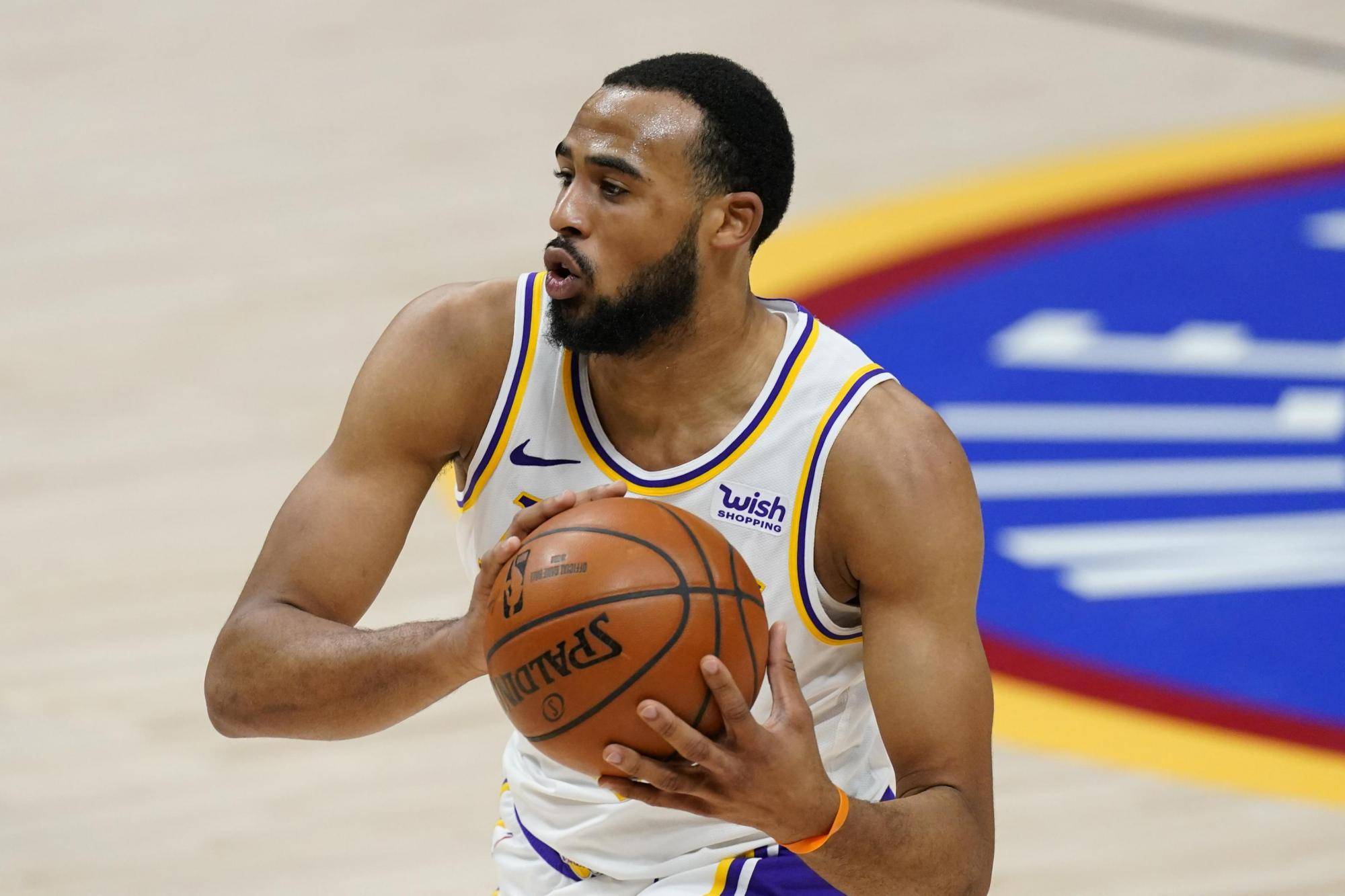 湖人为了他拒绝洛瑞,后悔了吗?_塔克