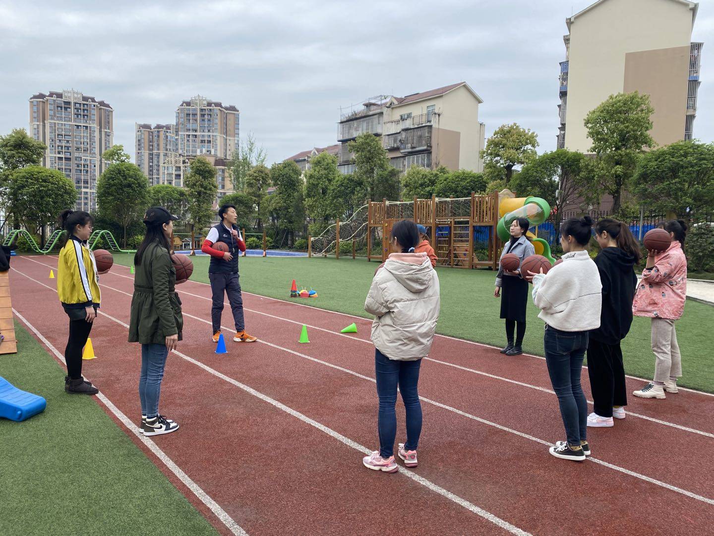 瀘州市景坡路幼兒園開展教師