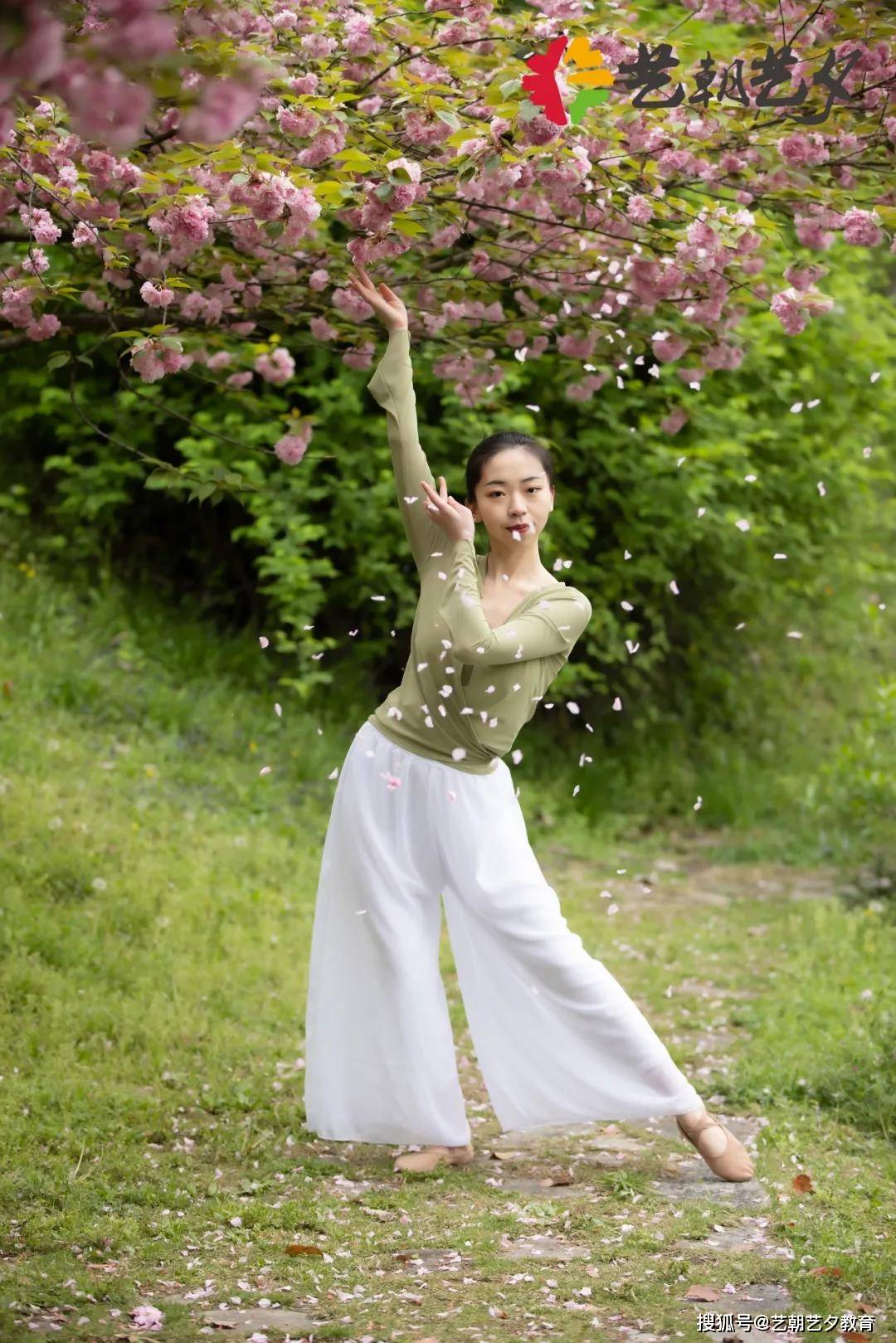 如何让自己变得自信而有气质 3326baf94fe44876b66af09c9e32fabf.jpeg