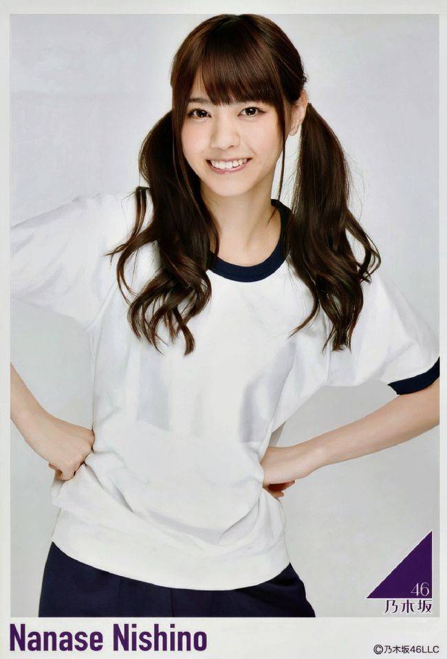 西野七濑纪念明信片300多张照片记录从加入到毕业全过程