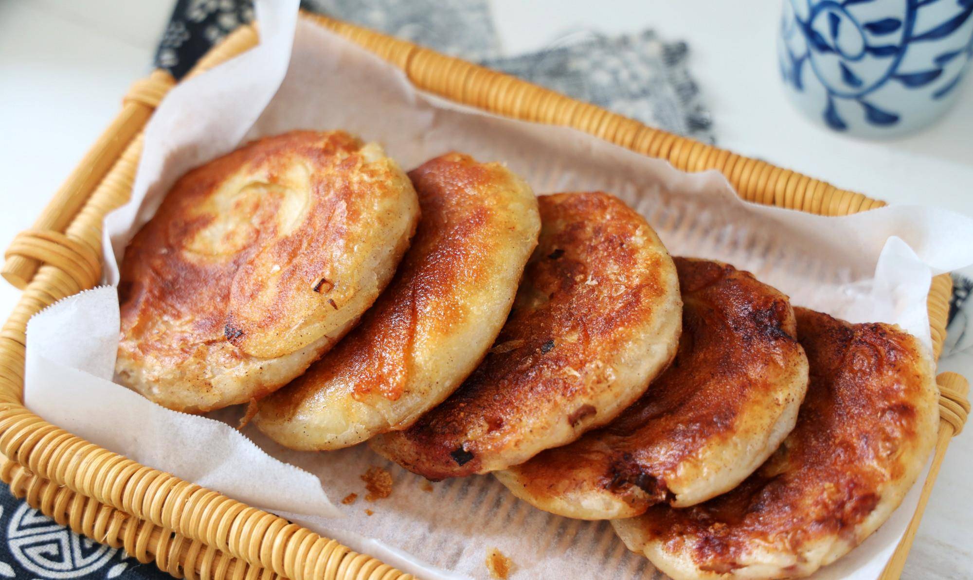 牛肉饼这样做太香了,层次多又酥脆,牛肉鲜嫩多汁,家人都说好吃_面团