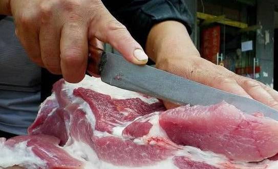 怎么挑选猪前腿肉 2145edff13d34189bd5a7e5018c502b1.jpeg