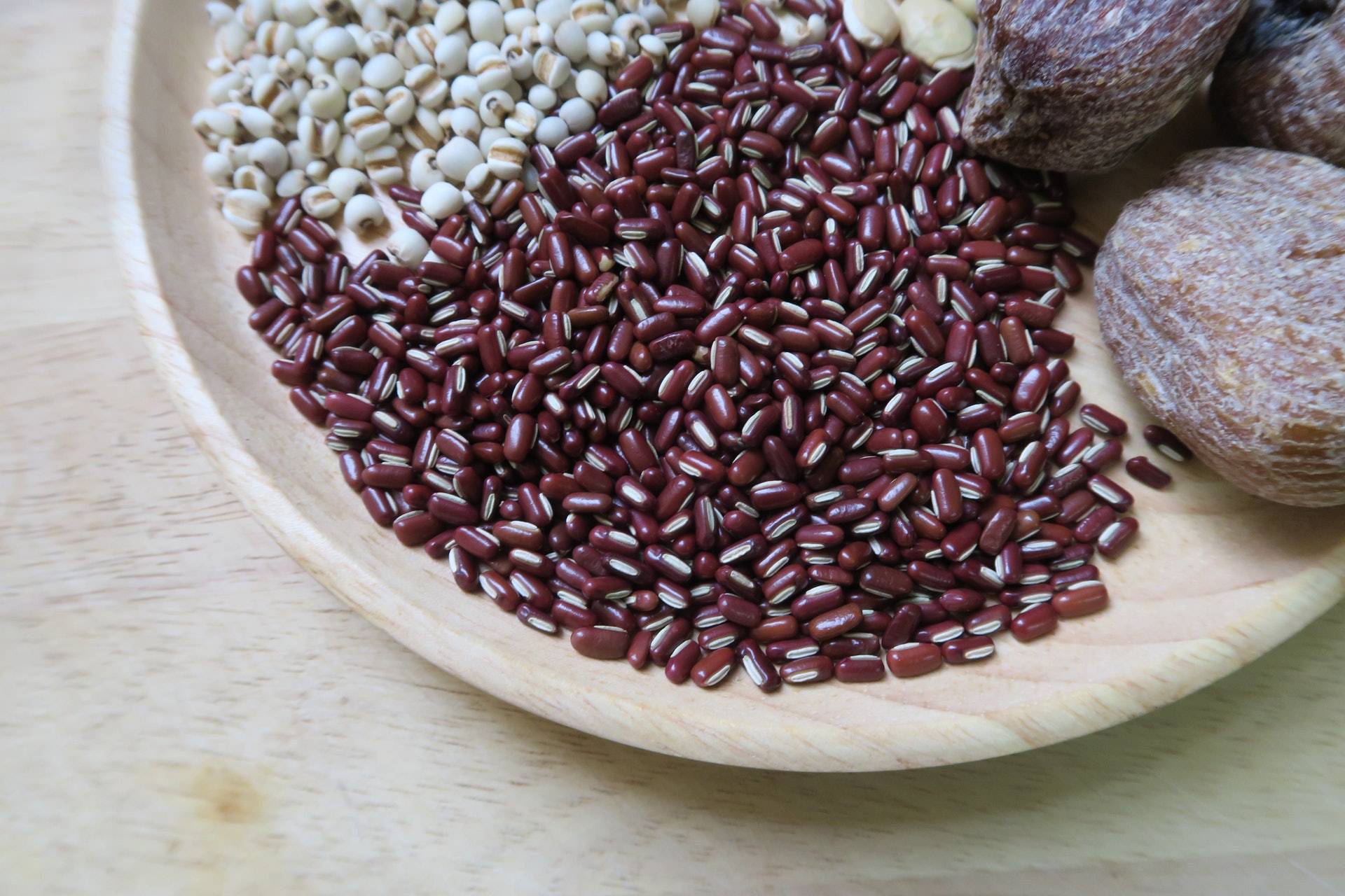 原创祛湿汤水食谱土茯苓赤小豆猪骨汤春天必备清热解毒祛湿通络