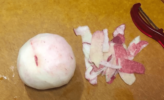 桃子怎么切才好看 416d4111f61344029e7f011d55b7ee25.png