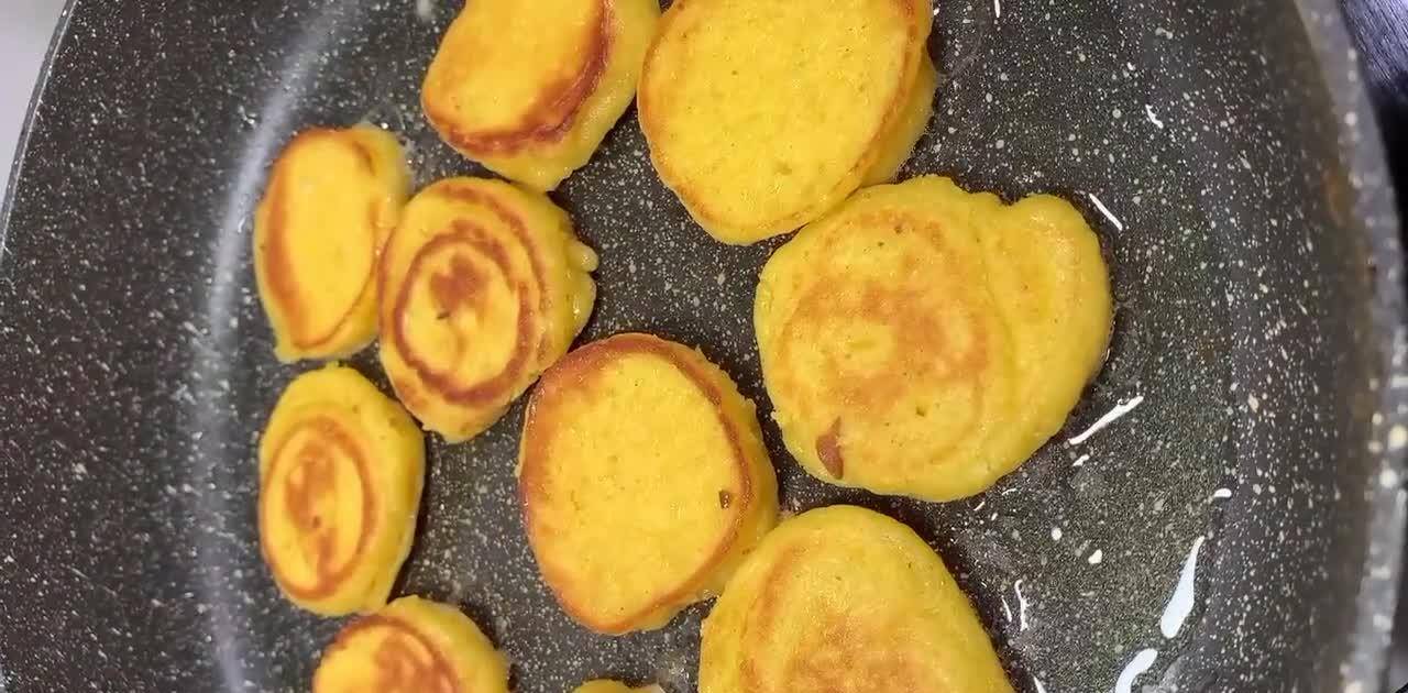 怎么用玉米面做玉米饼 43620ac19c0f422298b1af5adc80a814.jpeg