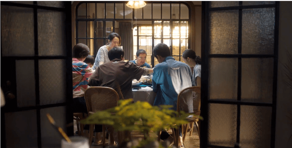 据悉,电视剧《小舍得》是柠萌影业专注于家庭教育的第三部剧了.