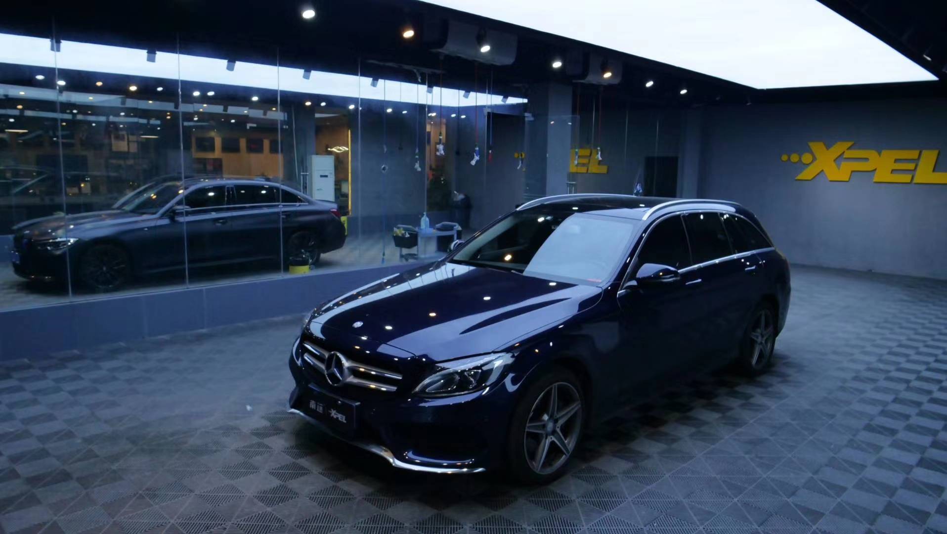 奔驰c300超亮金属银改色案例