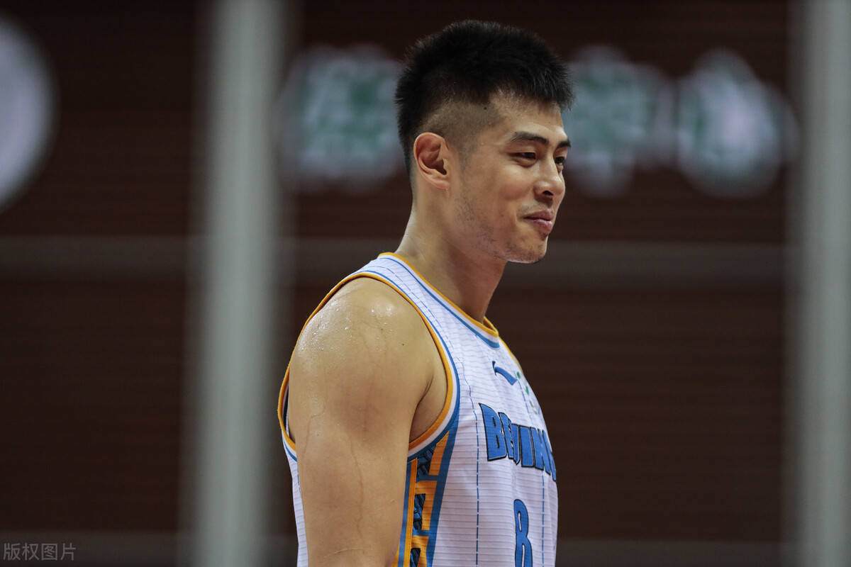 没有强力外援广东得分创新低,汤普森水货,广东四杀北京首钢