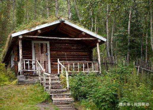 去俄罗斯旅游，看见小木屋千万别进，否则让你后悔不已！