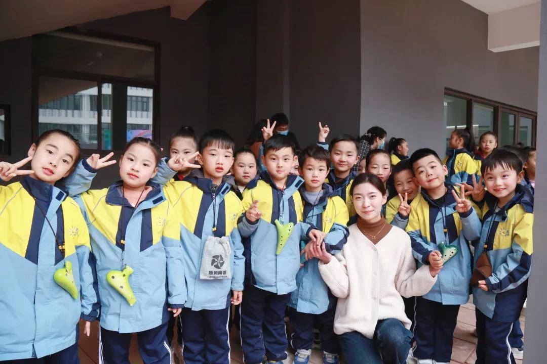 郑东新区永昌小学陶声依旧笛韵悠扬