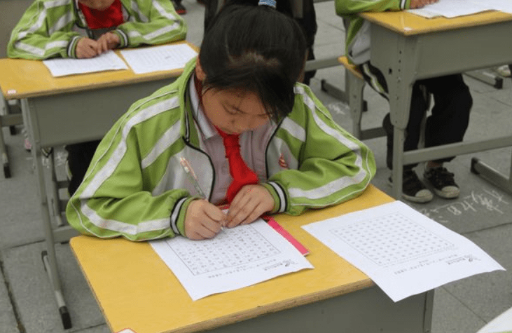 原创小学生尽量不要用自动铅笔班主任好心提醒家长却难以接受