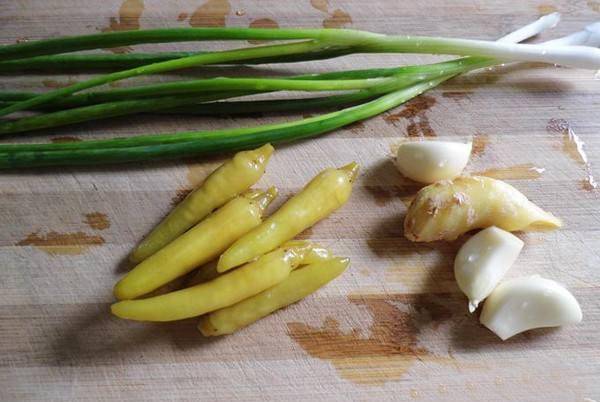 如何制作泡辣椒 1075a01b96e946a790047be709f1905a.jpeg