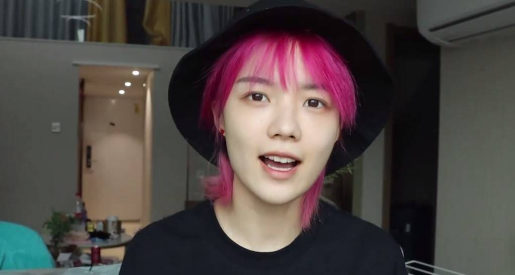 up主党妹回归一个月魔鬼进修超励志新造型撞脸齐木楠雄