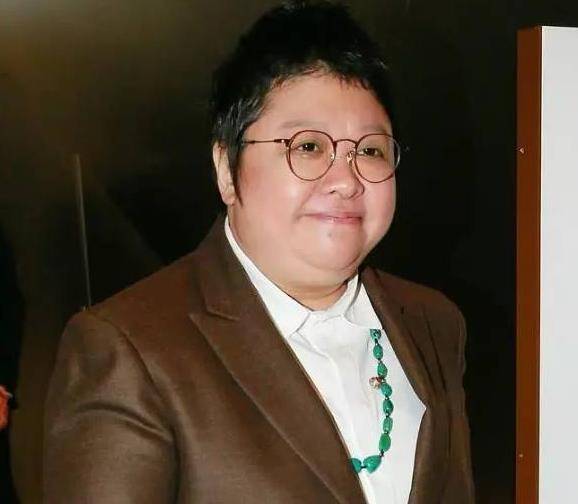 刘诗诗,章子怡等众多女星都喜欢佩戴绿松石饰品,你更喜欢谁呢?