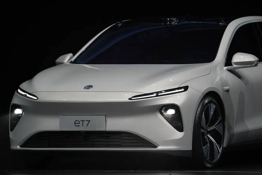 蔚来et7白车身下线李斌这下没人说我ppt造车了吧
