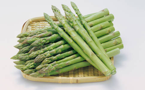 尿酸高不能吃鱼?83岁王院士提醒:若想尿酸稳定,这3物平时少碰_含量