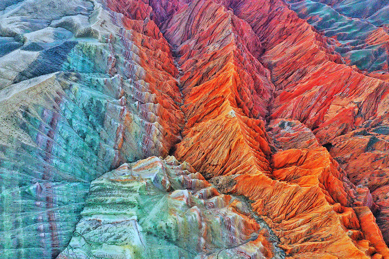 新疆这座安逸小城，拥有一座惊艳世界的峡谷，却很少被外人发现