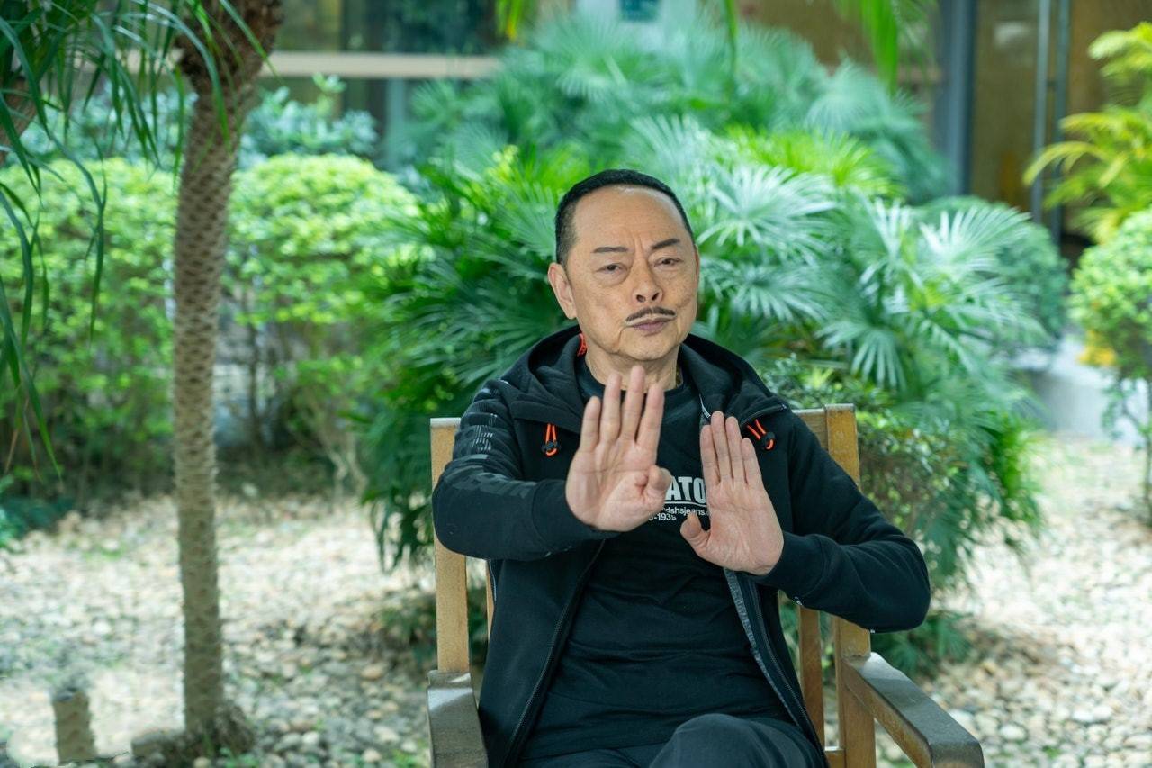 原创72岁老戏骨罗乐林老而弥坚腹肌轮一口气做七个脸不红气不喘